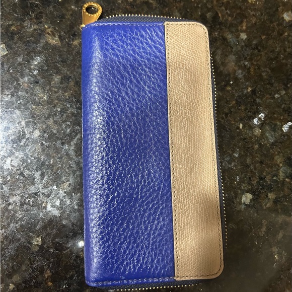 Marc by Marc Jacobs navy color block wallet. tan and cobalt blue - Picture 2 of 9